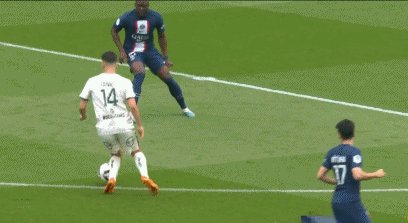 开云体育官方-【法甲】阿什拉夫染红左路被爆 10人巴黎1比3告负