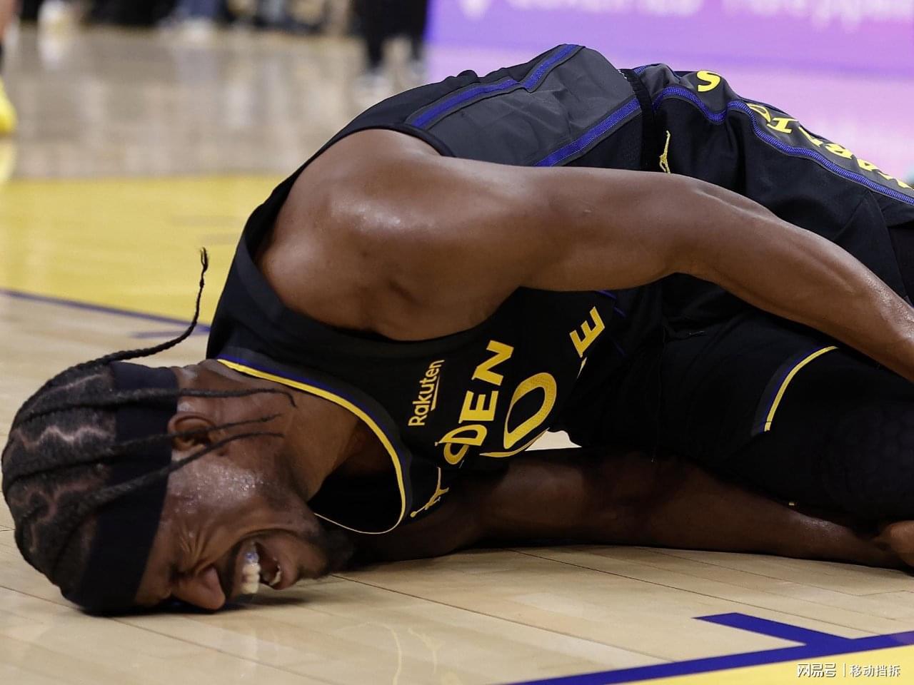 开云体育app-美媒:为了得到克拉克斯顿和德罗赞,勇士正在想办法促成三方交易