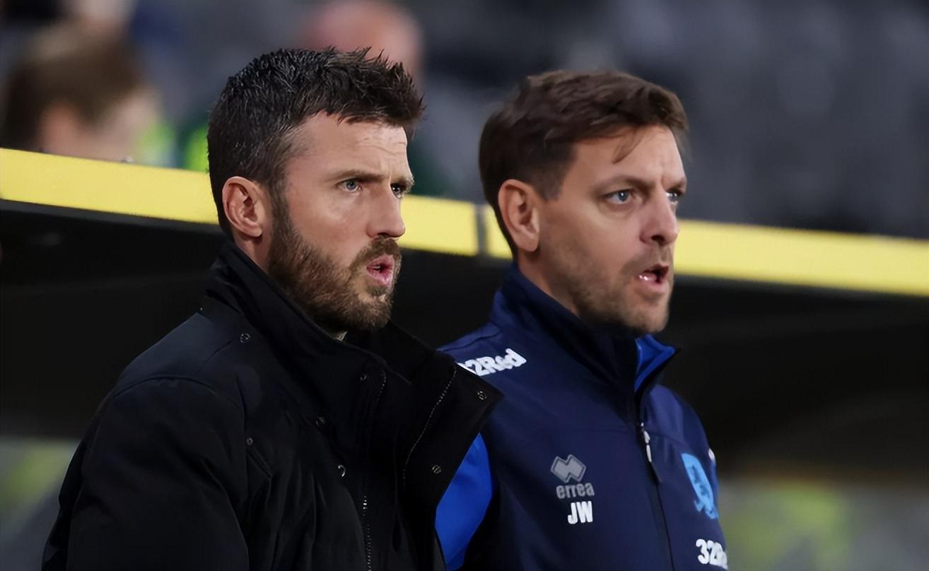 正式确定！曼联新帅诞生，44岁功勋签约半年二进宫，上任便迎大考