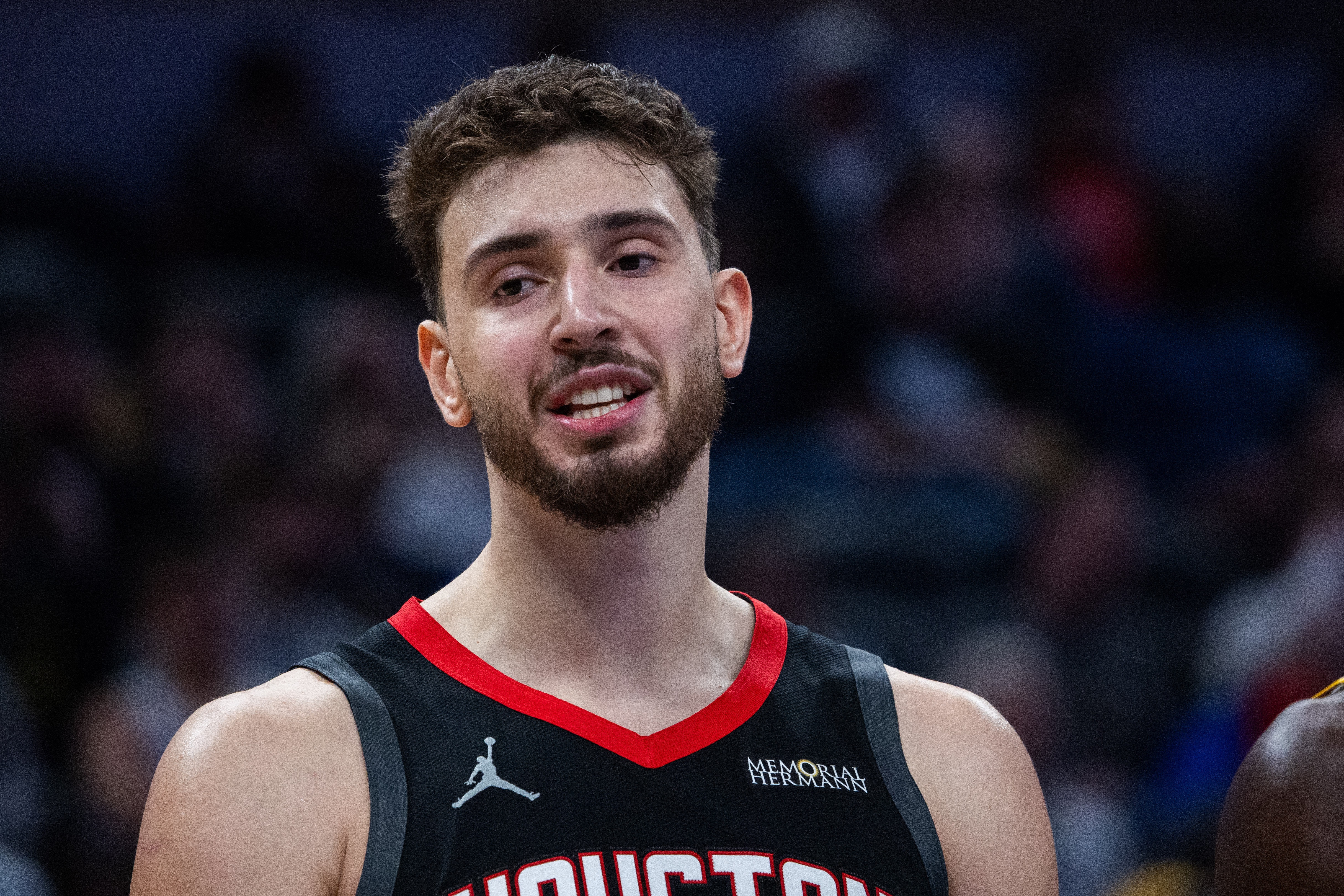 开云体育官方-申京状态低迷失误频频&乌度卡完败于斯波 火箭季后赛之旅蒙上阴影