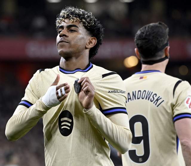 开云体育app-18岁亚马尔复制梅西经典：彩虹球进死角 对手倒下！生涯50球