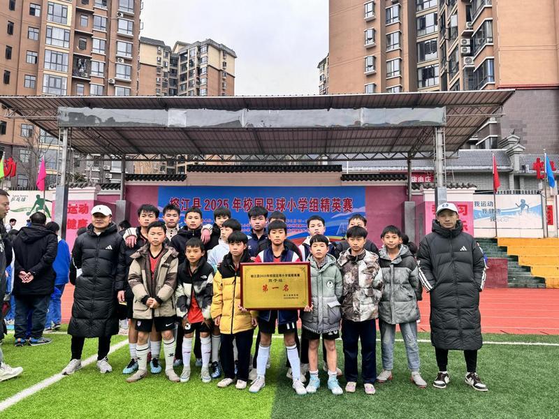 贵州村超+开大：校园足球新范式走进中冠联赛